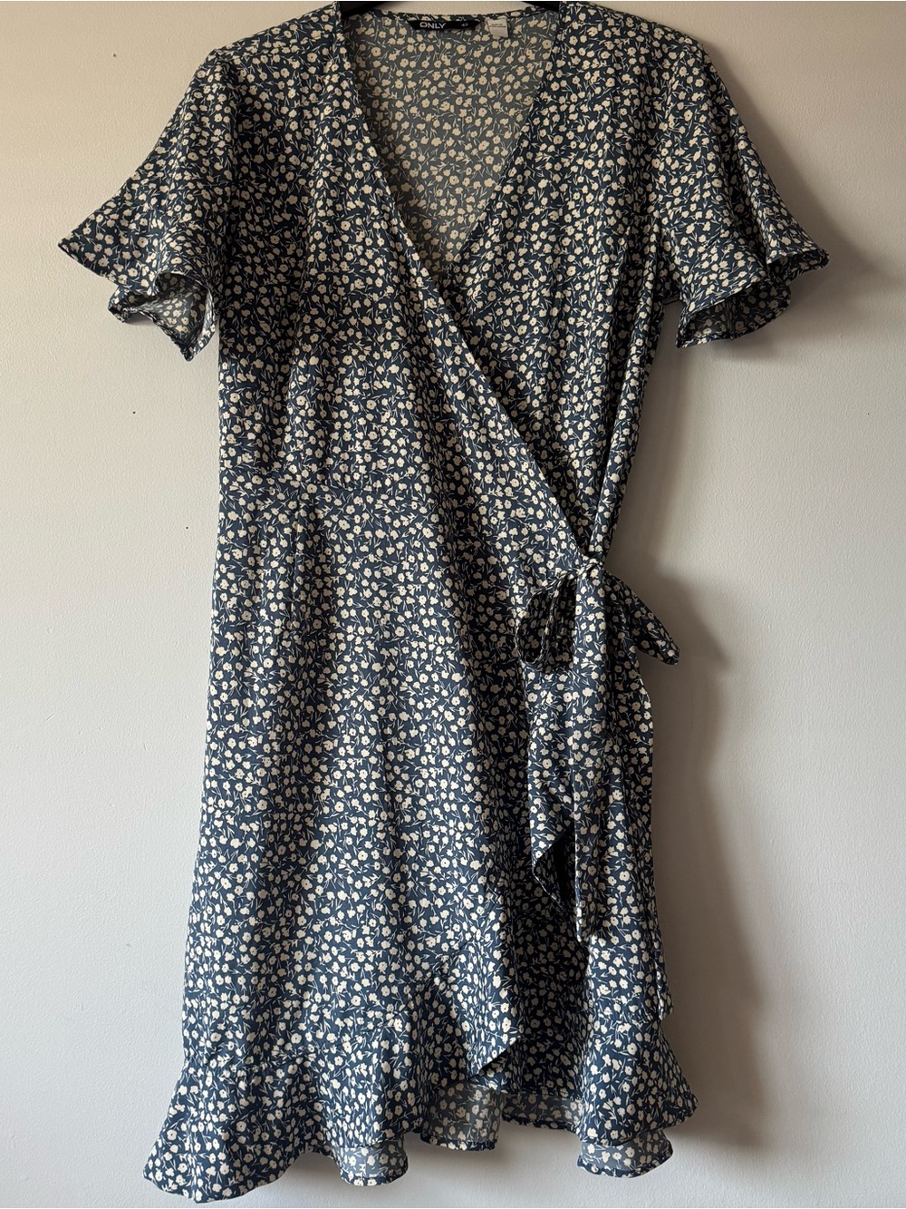 Only Navy and Cream Floral Wrap Midi Dress with Tie VGC